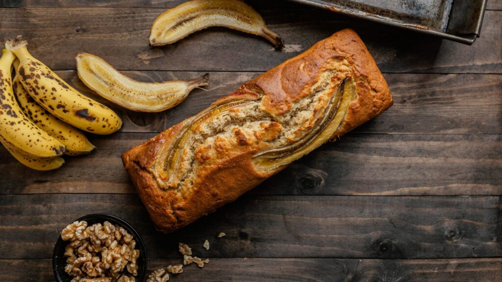 11 receitas de bolo de banana para melhorar o seu dia!